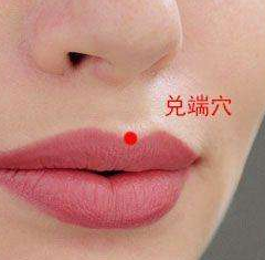 鼻炎反復(fù)發(fā)作，中醫(yī)教你如何按摩兌端穴治療鼻炎？